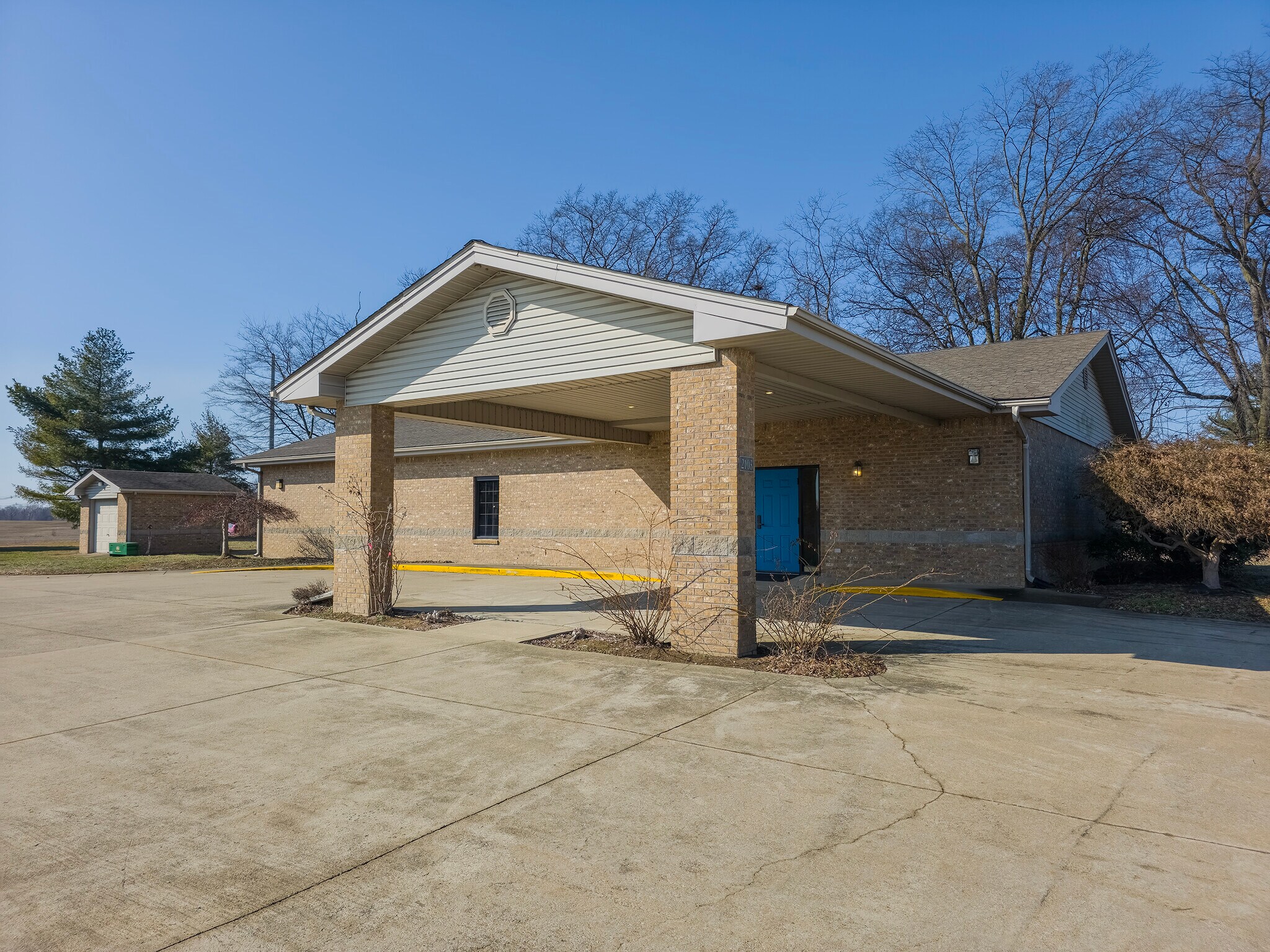 2103 W 9th St, Mount Carmel, IL à vendre Photo de l’immeuble– Image 1 sur 34