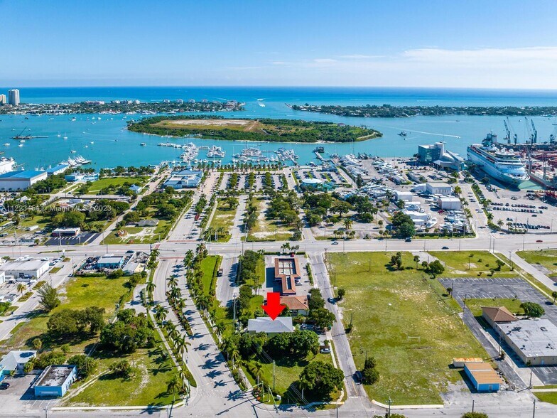 56 W 12th St, West Palm Beach, FL à vendre - Photo de l’immeuble – Image 1 sur 21