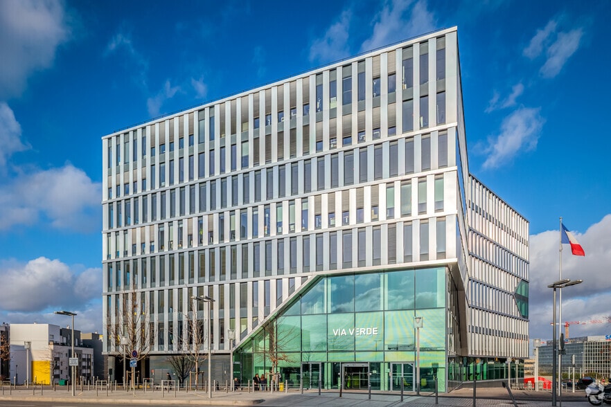 55 Place Nelson Mandela, Nanterre à louer - Photo principale – Image 1 sur 4