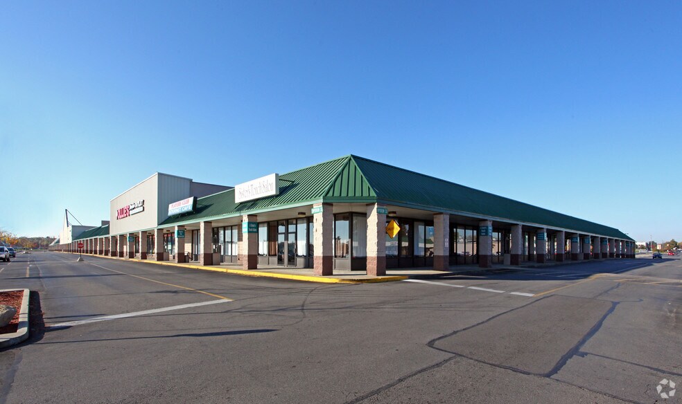 5651-5841 Emporium Sq, Columbus, OH à louer - Photo de l’immeuble – Image 3 sur 14