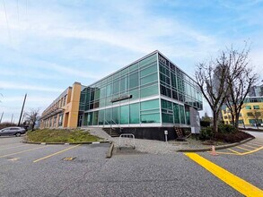 3993 Henning Dr, Burnaby, BC à louer Photo intérieure– Image 2 sur 5