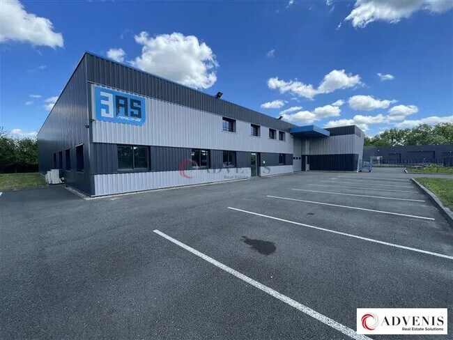 Plus de détails pour Local d’activités à vendre