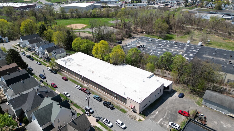 943 Sanderson Ave, Scranton, PA à vendre - Photo de l’immeuble – Image 3 sur 28