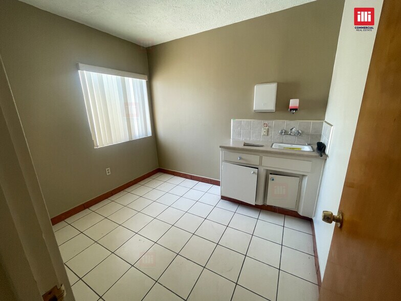 1239 N Avalon Blvd, Wilmington, CA à louer - Photo de l’immeuble – Image 2 sur 8