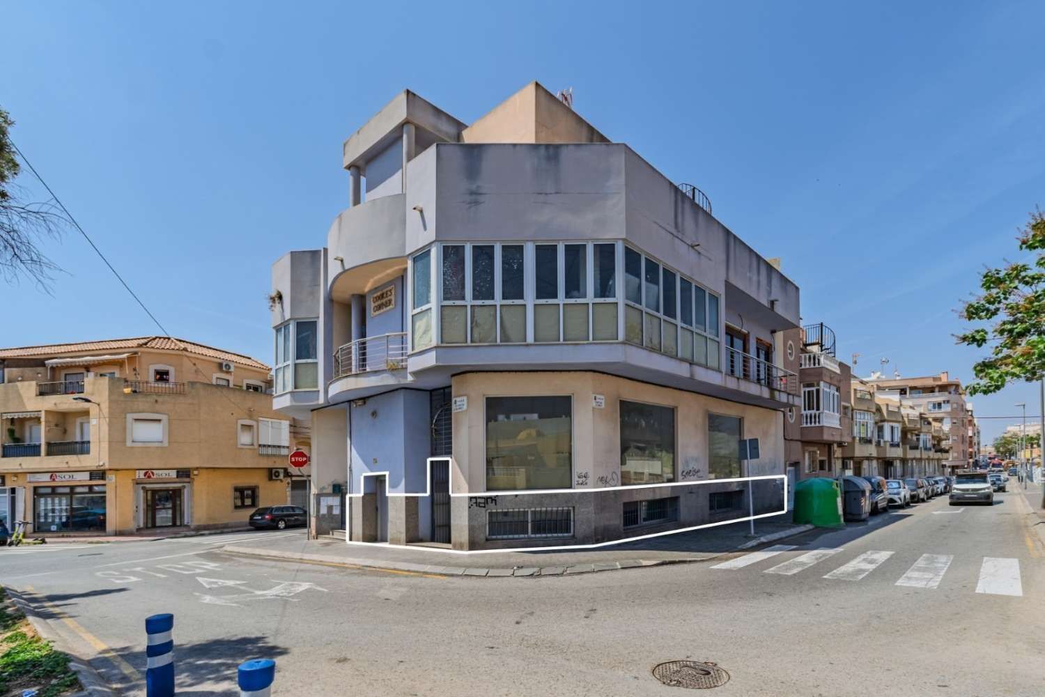Local commercial dans Torrevieja à vendre Photo de l’immeuble– Image 1 sur 11