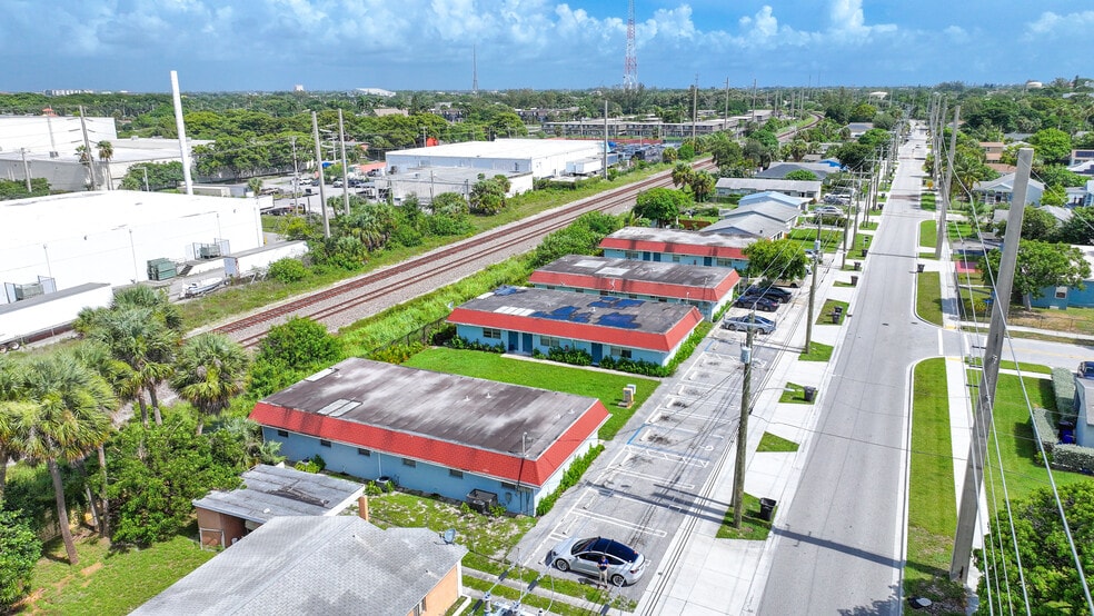 3307 Windsor Ave, West Palm Beach, FL à vendre - Photo de l’immeuble – Image 3 sur 14