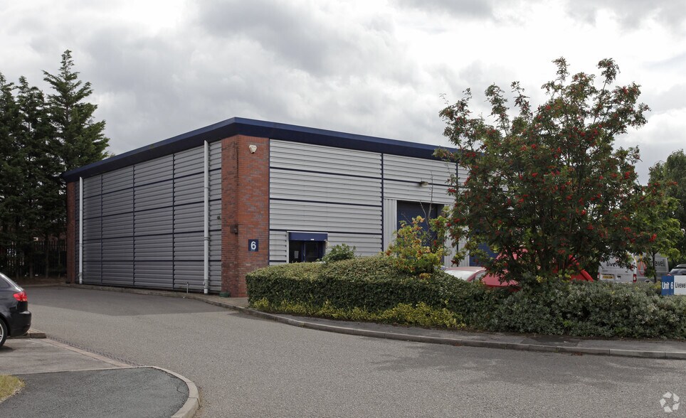 Waterside Rd, Leeds à louer - Photo de l’immeuble – Image 2 sur 4