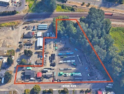 210 23rd St SE, Puyallup, WA à louer - Photo principale – Image 1 sur 2