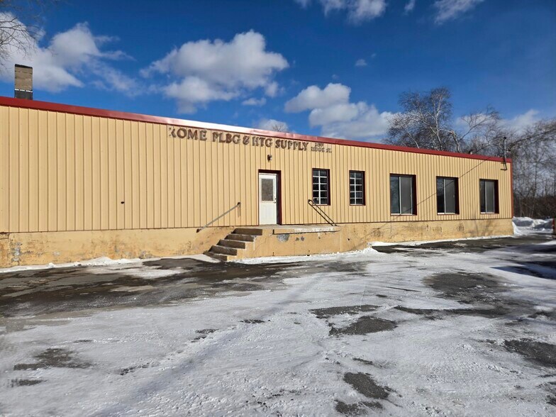 200 Ridge St, Rome, NY à vendre - Photo de l’immeuble – Image 2 sur 2