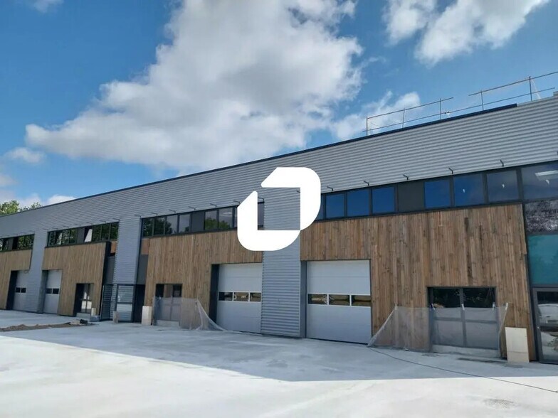 Industriel/Logistique dans Treillières à vendre - Photo de l’immeuble – Image 2 sur 6