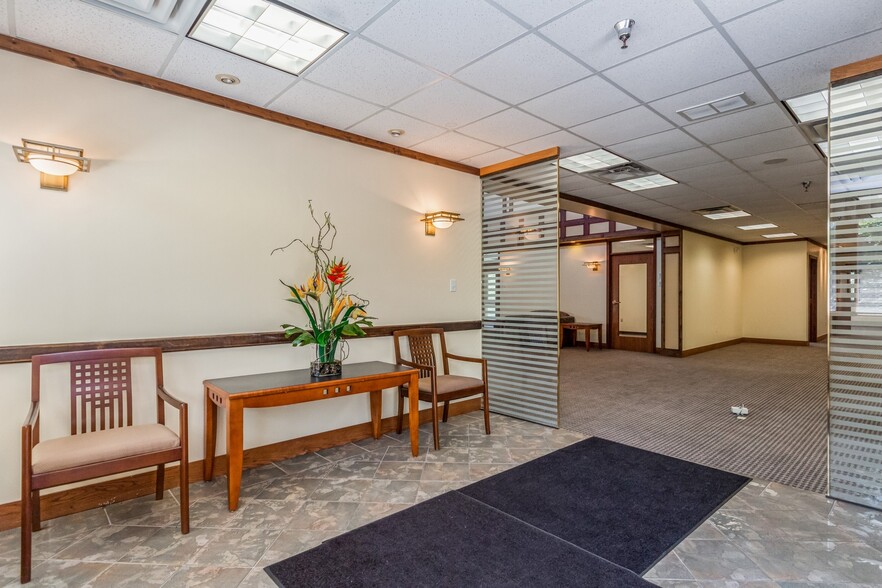 192 Tower Dr, Middletown, NY à louer - Hall d’entrée – Image 2 sur 16