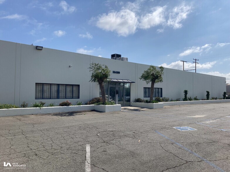 16400 Garfield Ave, Paramount, CA à louer - Photo de l’immeuble – Image 2 sur 37