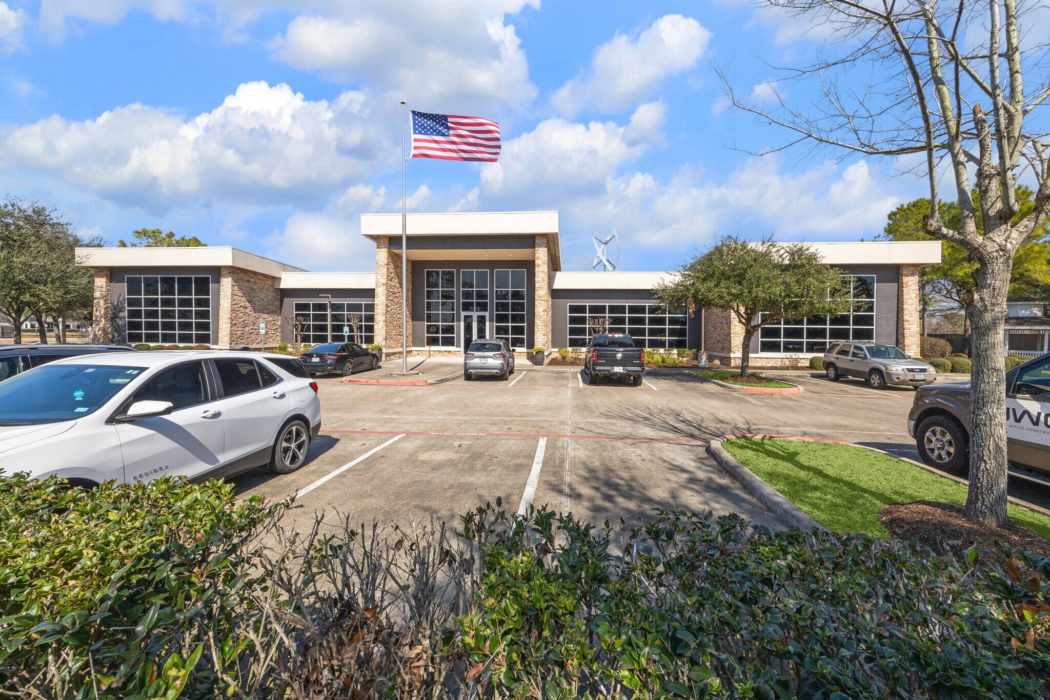 2000 W Parkwood Ave, Friendswood, TX à vendre Photo principale– Image 1 sur 12