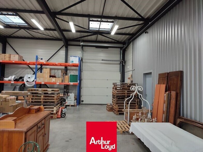 Local d'activités dans Trévoux à vendre - Photo intérieure – Image 2 sur 7