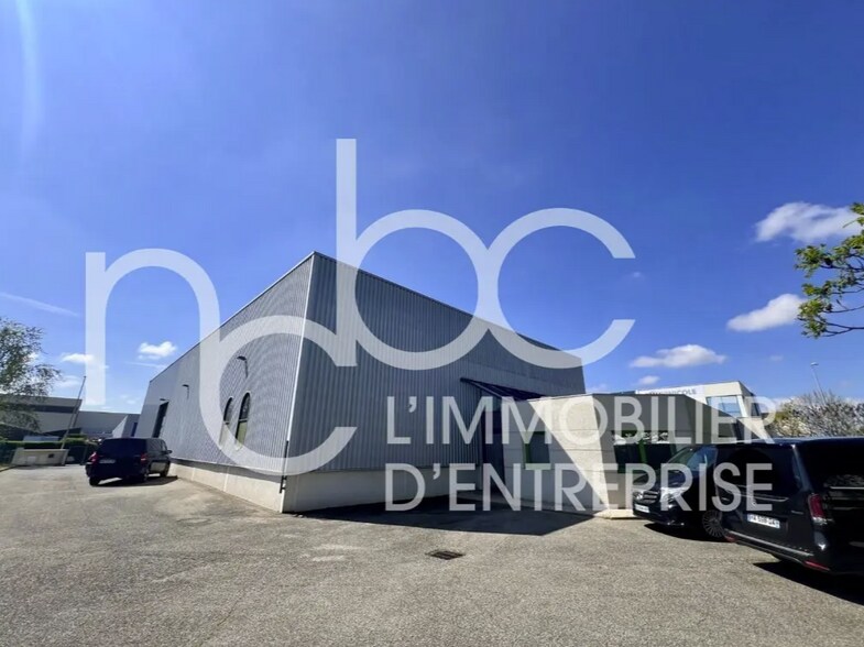 Local d’activités dans Montanay à louer - Photo de l’immeuble – Image 2 sur 3