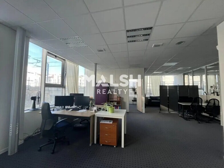 Bureau dans Lyon à louer - Photo de l’immeuble – Image 3 sur 13
