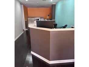 121 S 4th St, Manhattan, KS à louer Photo intérieure– Image 2 sur 2