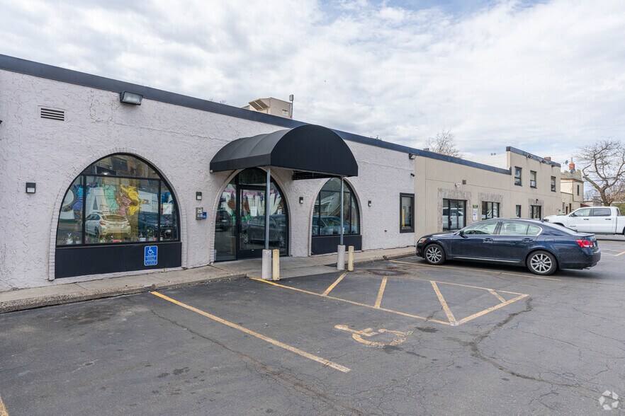 3034 S Lyndale Ave, Minneapolis, MN à louer - Photo de l’immeuble – Image 3 sur 8