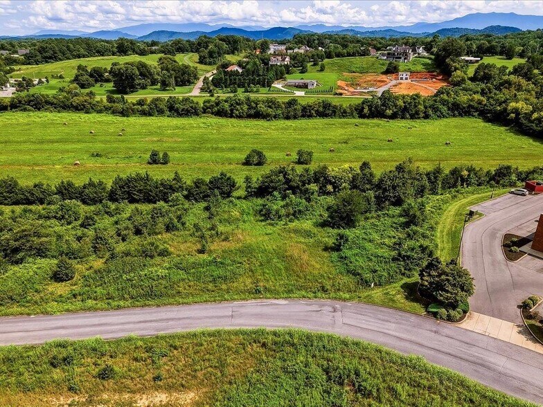Middle Creek Road, Sevierville, TN à vendre - Aérien – Image 2 sur 11