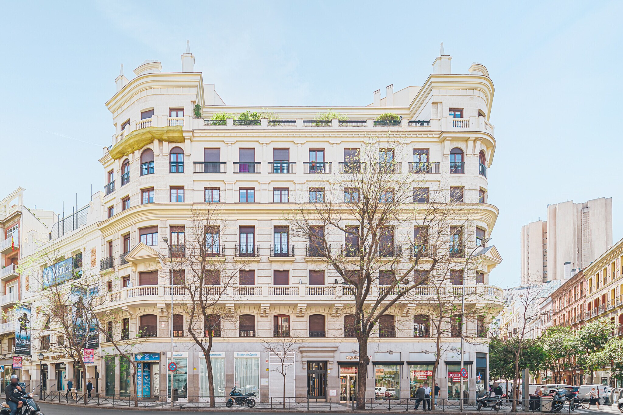 Local commercial dans Madrid, Madrid à louer Photo principale– Image 1 sur 3