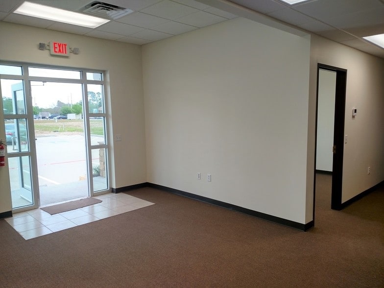 850 Lawrence Rd, League City, TX à vendre - Photo intérieure – Image 3 sur 13