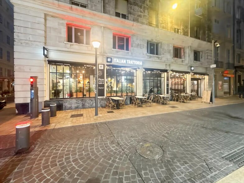 Local commercial dans Marseille à louer - Photo de l’immeuble – Image 3 sur 5