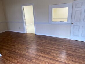 646 Sunset Blvd, West Columbia, SC à louer Photo de l’immeuble– Image 2 sur 2