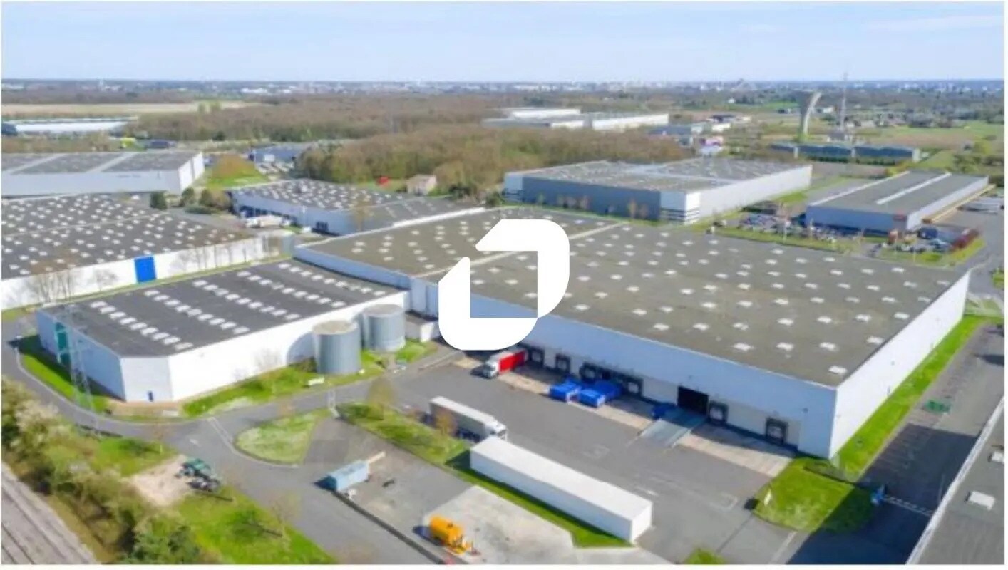 Industriel/Logistique dans Ormes à louer Aérien– Image 1 sur 6