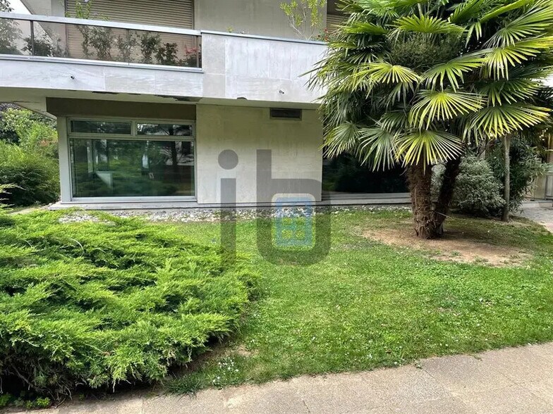 Bureau dans Neuilly-sur-Seine à louer - Photo de l’immeuble – Image 3 sur 6
