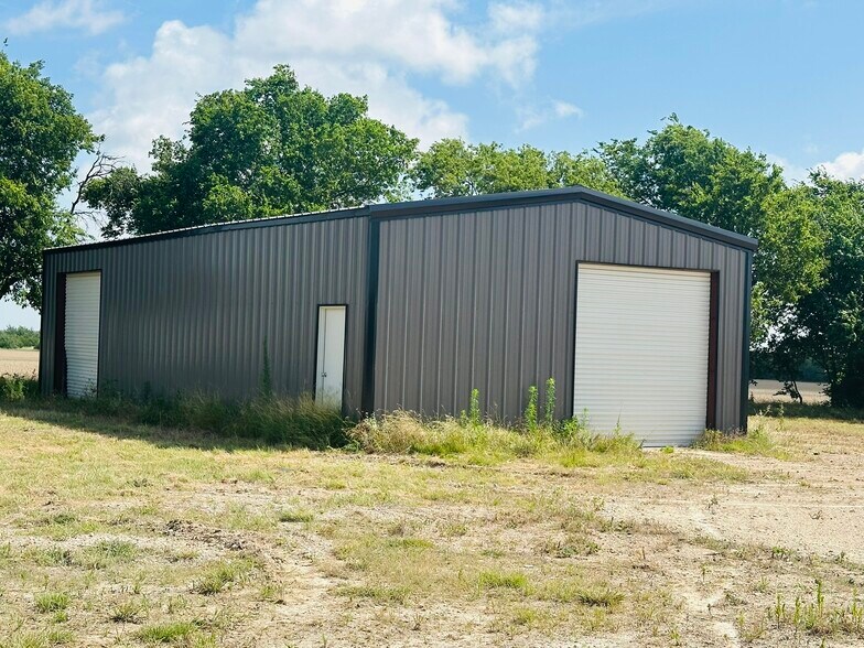 1106 W Kilpatrick St, Cleburne, TX à vendre - Photo de l’immeuble – Image 2 sur 11