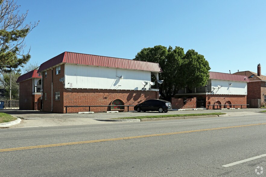 3815 NW 23rd St, Oklahoma City, OK à vendre - Photo de l’immeuble – Image 2 sur 7