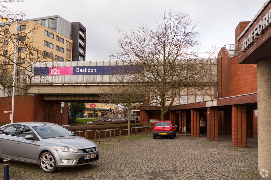 Station Way, Basildon à louer - Photo de l’immeuble – Image 3 sur 4