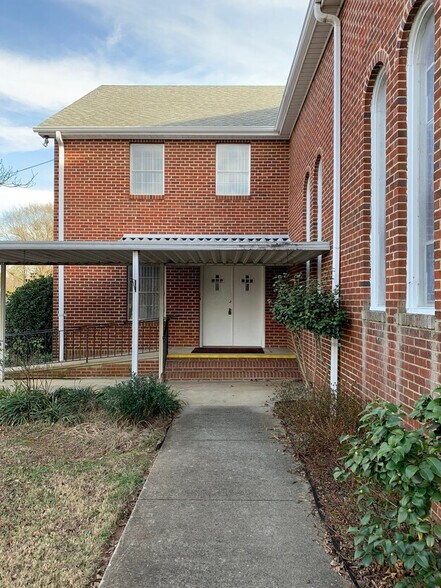 830 Church St, Kings Mountain, NC à louer - Photo de l’immeuble – Image 3 sur 45