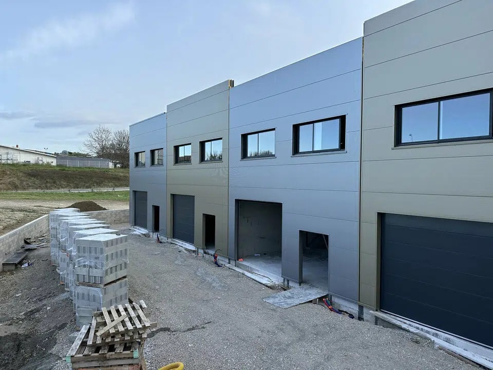 Local d'activités dans Gigean à vendre Photo de la construction– Image 1 sur 5