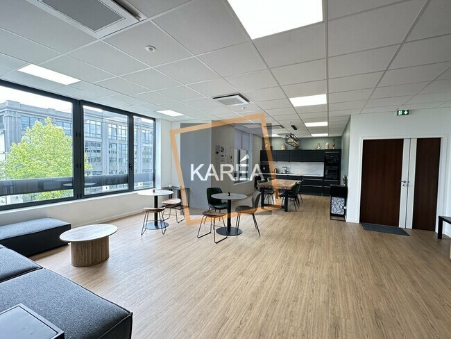 Plus de détails pour Bureau à louer