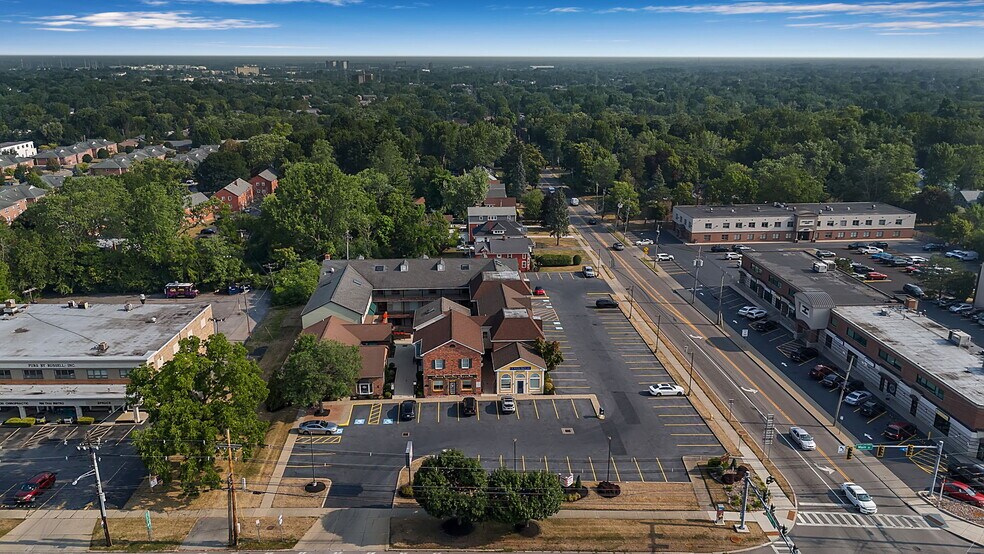 4476 Main St, Amherst, NY à louer - Photo de l’immeuble – Image 2 sur 3