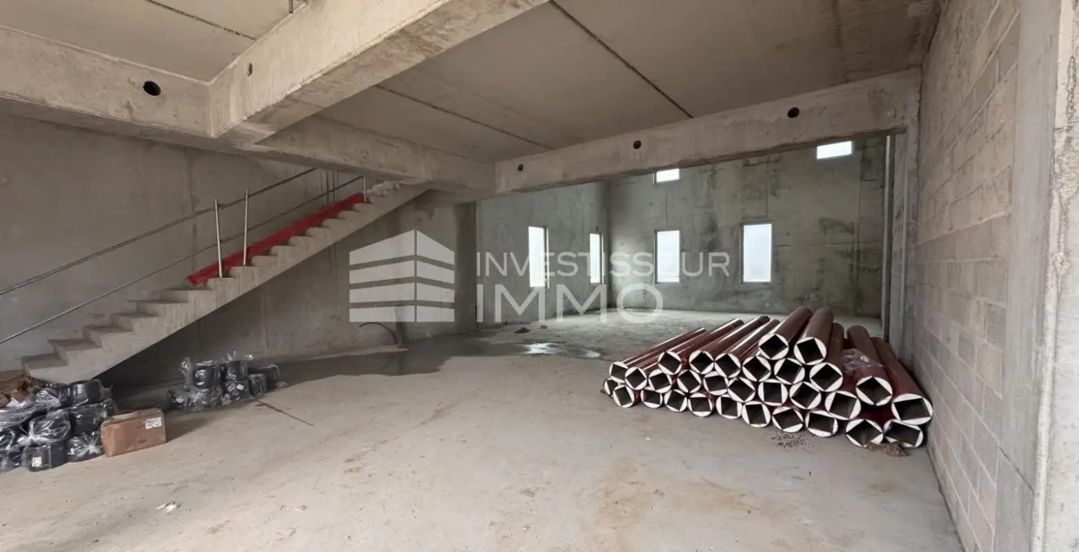 Bureau dans Serris à louer Photo de la construction– Image 1 sur 9