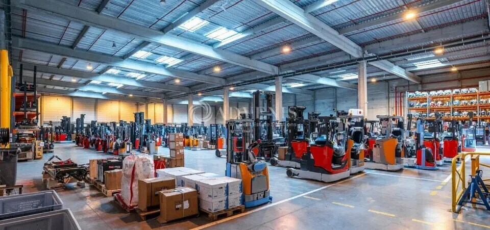 Industriel/Logistique dans Marly-la-Ville à louer Photo de l’immeuble– Image 1 sur 2