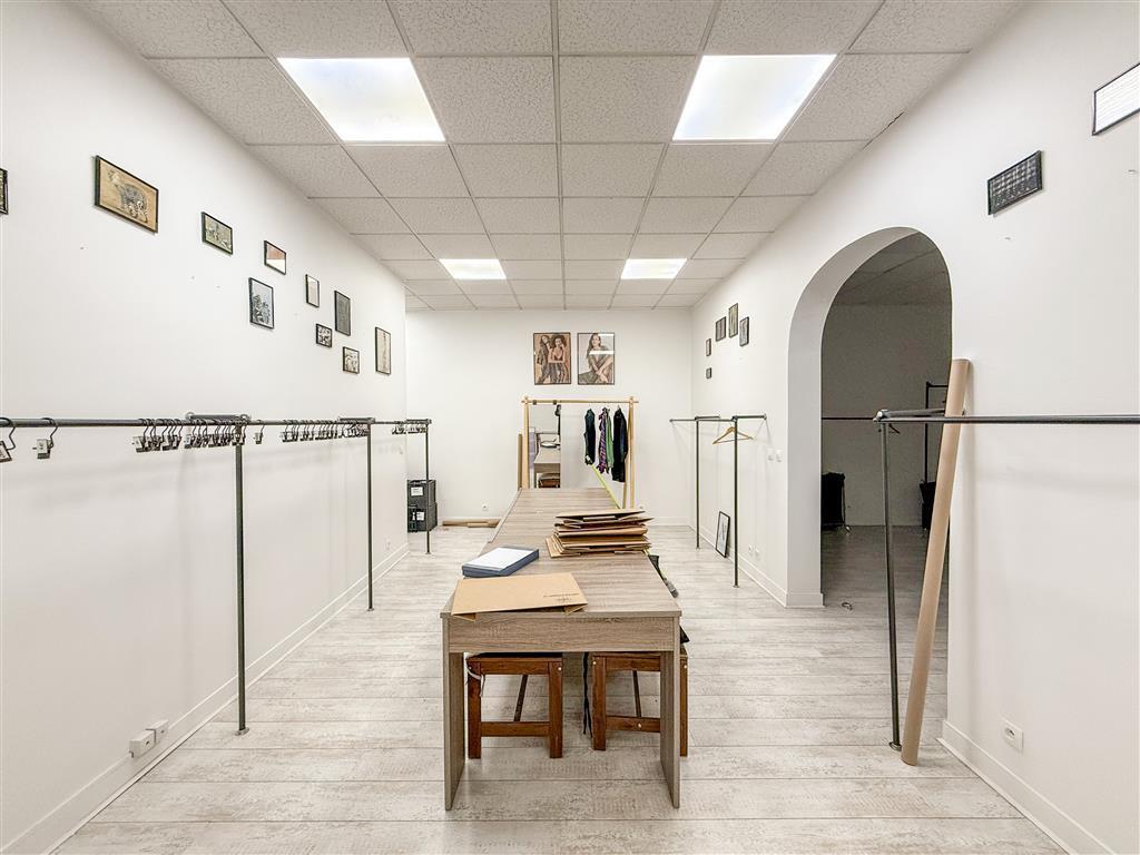 Bureau dans Paris à louer Photo de l’immeuble– Image 1 sur 8