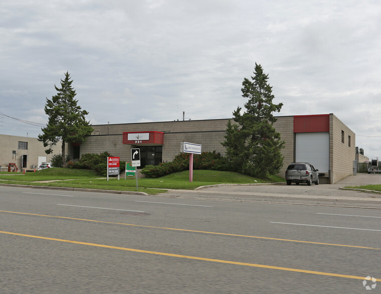 994 Adelaide St S, London, ON à louer - Photo de l’immeuble – Image 1 sur 2