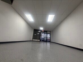 3092 51st St, Woodside, NY à louer Photo intérieure– Image 2 sur 6