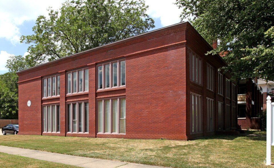 523 E Capitol Ave, Little Rock, AR à louer - Photo de l’immeuble – Image 2 sur 12