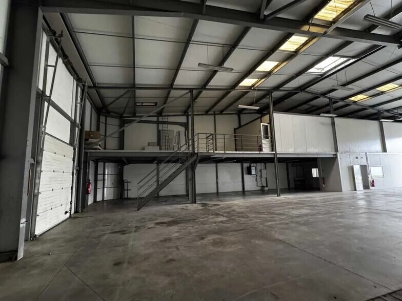 Local d’activités dans Giroussens à louer - Photo intérieure – Image 3 sur 12