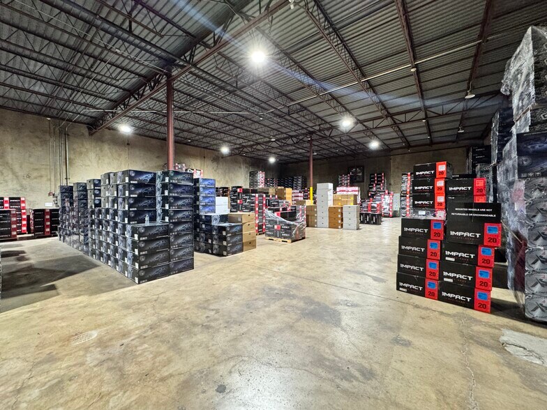 222 S Town East Blvd, Mesquite, TX à louer - Photo de l’immeuble – Image 3 sur 4