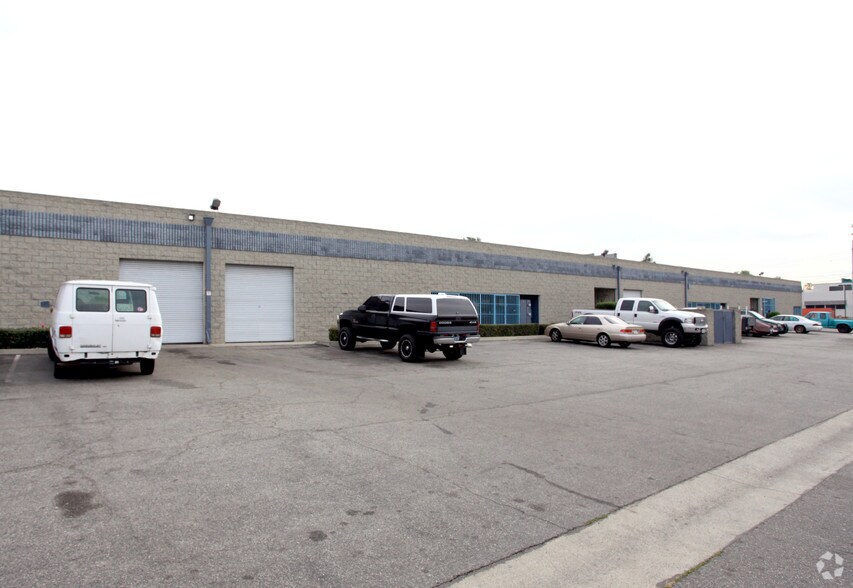 1715 W 130th St, Gardena, CA à louer - Photo de l’immeuble – Image 3 sur 6