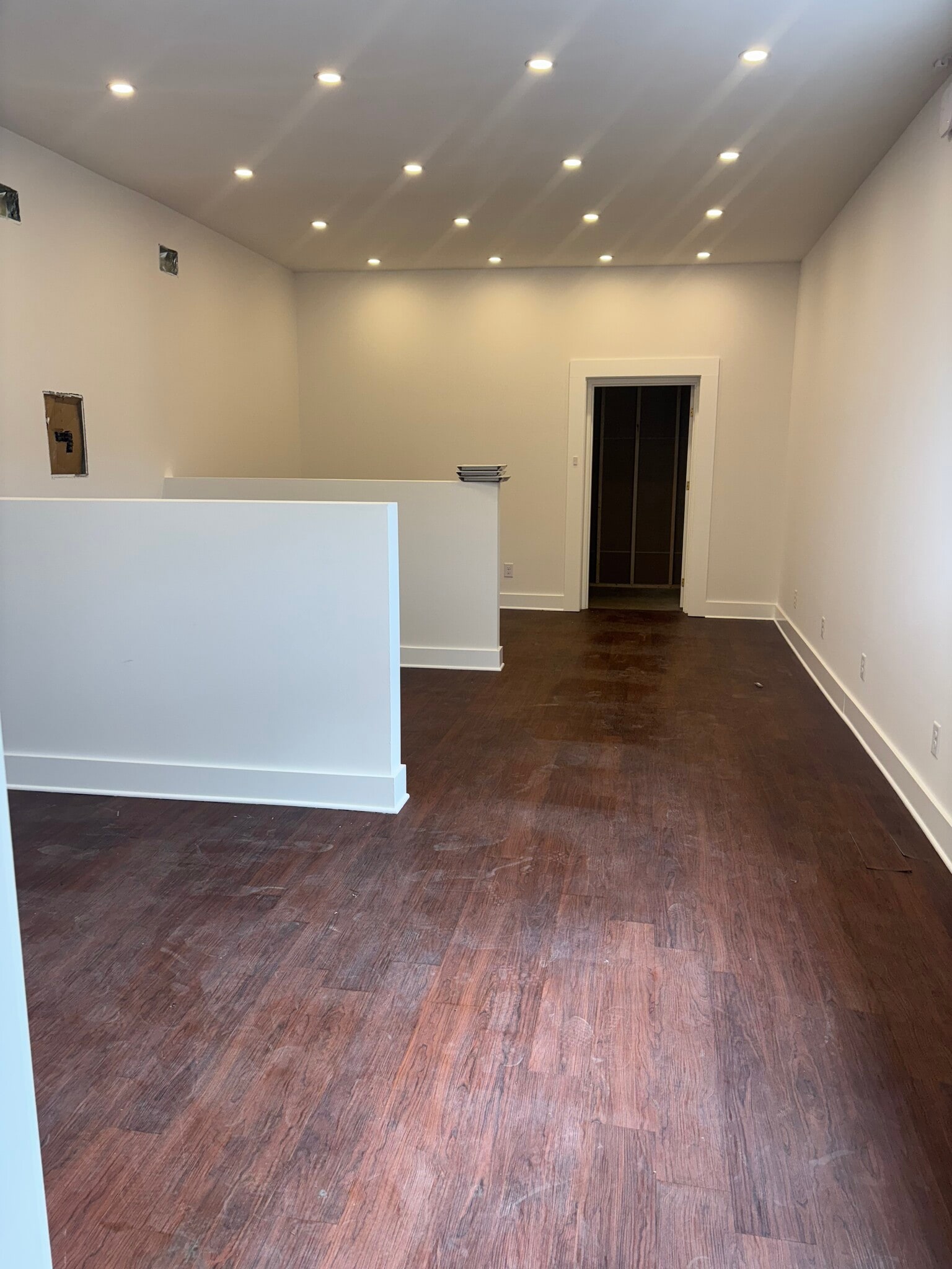 65 New Shackle Island Rd, Hendersonville, TN à louer Photo intérieure– Image 1 sur 8