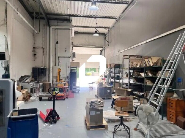 Bureau dans Bondy à louer - Photo de l’immeuble – Image 3 sur 5