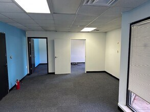 3502-3518 W Liberty Rd, Ann Arbor, MI à louer Photo intérieure– Image 2 sur 4