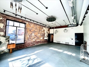 208 SW 10th Ave, Amarillo, TX à louer Photo intérieure– Image 2 sur 5