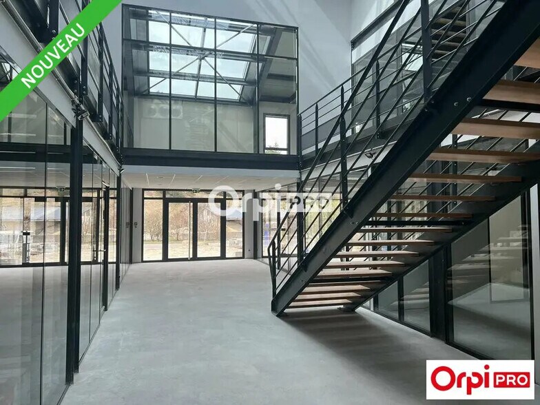 6169 Avenue Jean Seraphin Achard Picard, Villard-de-Lans à louer - Photo de l’immeuble – Image 2 sur 4